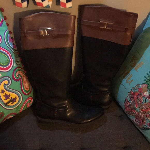 Tommy Hilfiger Boots - Picture 2 of 2